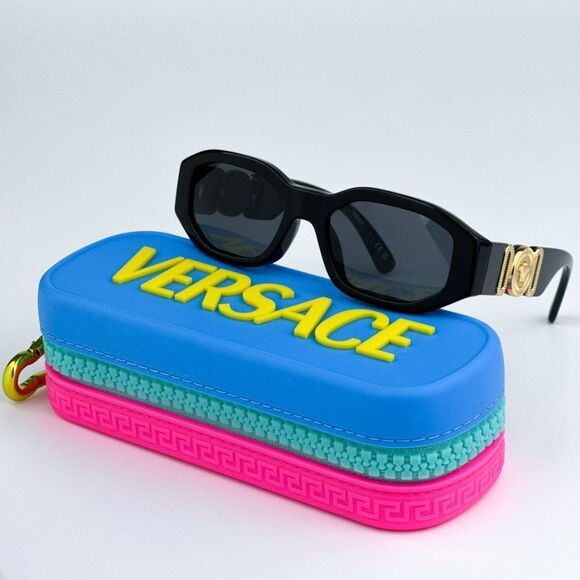 NEW Versace KIDS VK4429U GB1/87 Black Dark Grey Gold Rectangle Kids Sunglasses - Picture 1 of 12